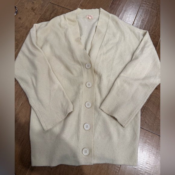 Camila Coelho Trista Oversized Cardigan in Ivory - Picture 4 of 5